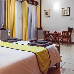 Bed & Breakfast 23 Akii Bua Place